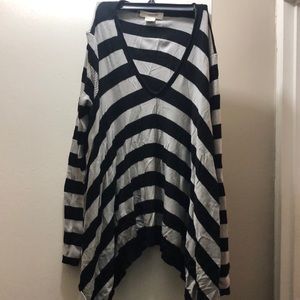 Flowy black and grey sweater